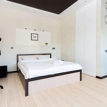 Apartland Ploshad Pobedy Apartment